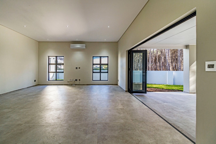 4 Bedroom Property for Sale in Mzuri Estate Western Cape